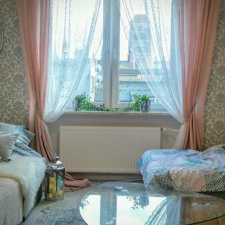 St Nicolas Attic Apartamento *